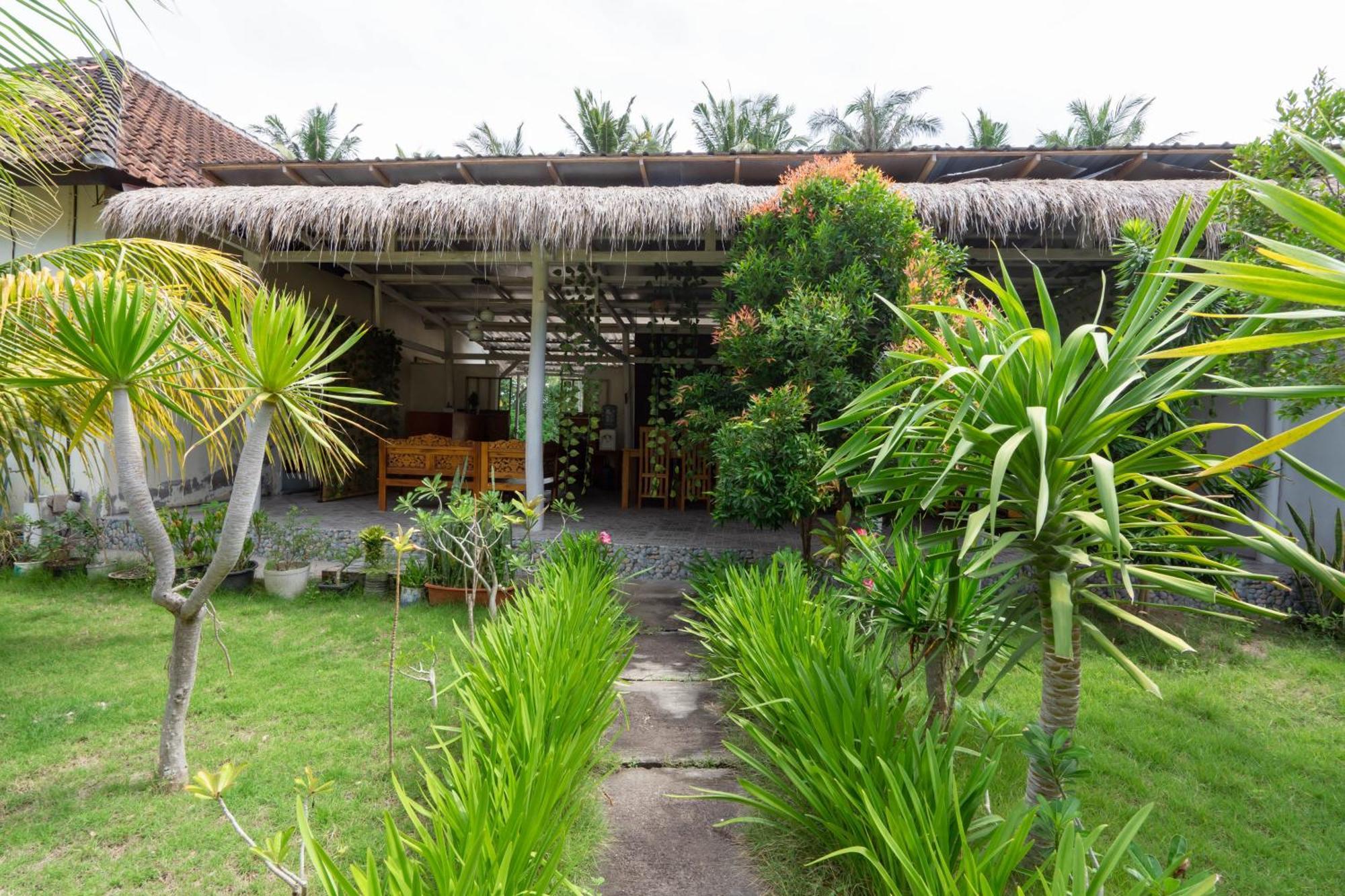 Omah Nusa Villa Redpartner Toyapakeh Buitenkant foto